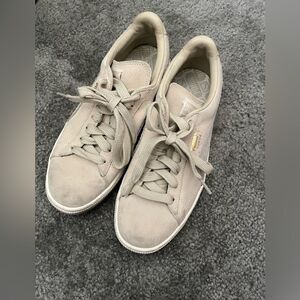 Puma sneakers